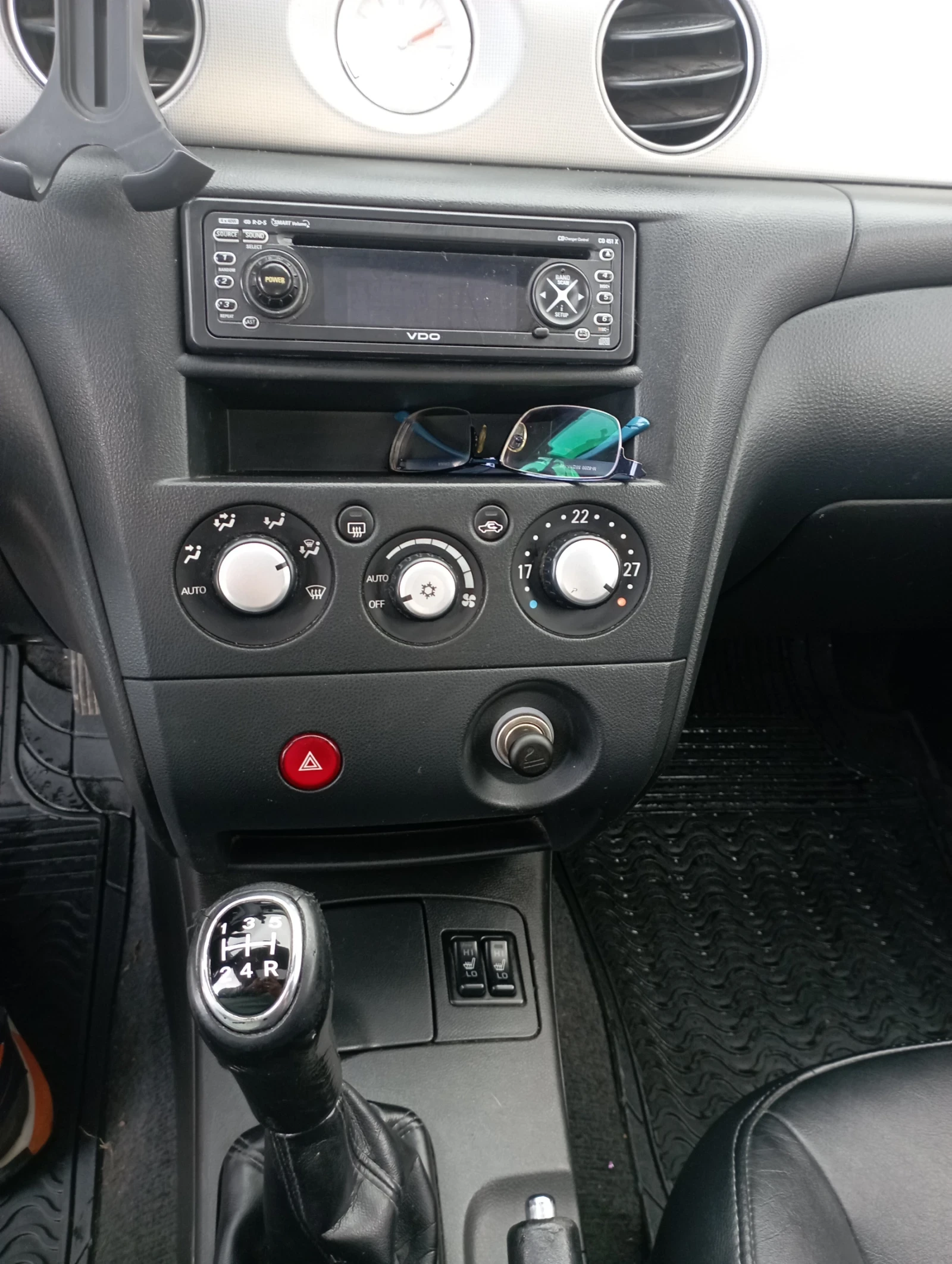 Mitsubishi Outlander 2.4 Mivek 160к.с 4х4, снимка 12 - Автомобили и джипове - 54065204