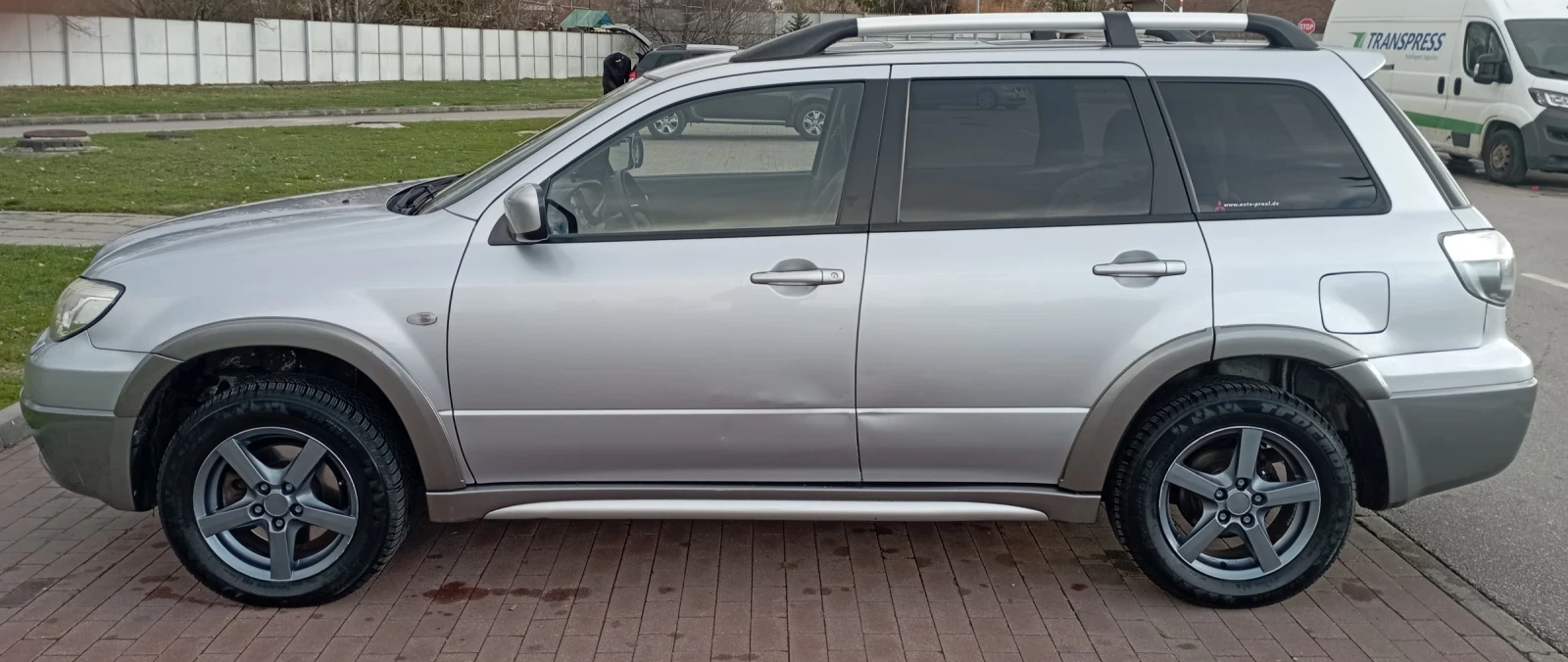 Mitsubishi Outlander 2.4 Mivek 160к.с 4х4, снимка 6 - Автомобили и джипове - 54065204