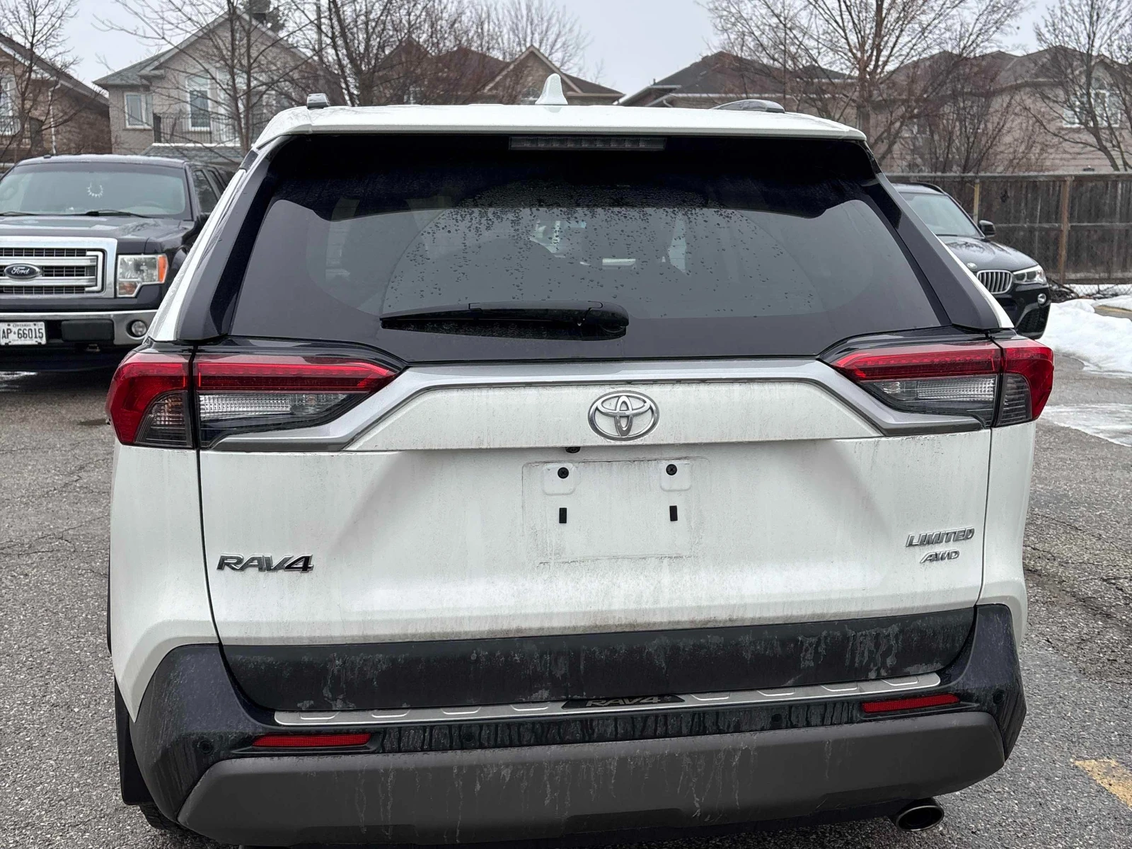 Toyota Rav4 LIMITED * * AWD * * CARFAX * * АВТО КРЕДИТ * * , снимка 5 - Автомобили и джипове - 53758840