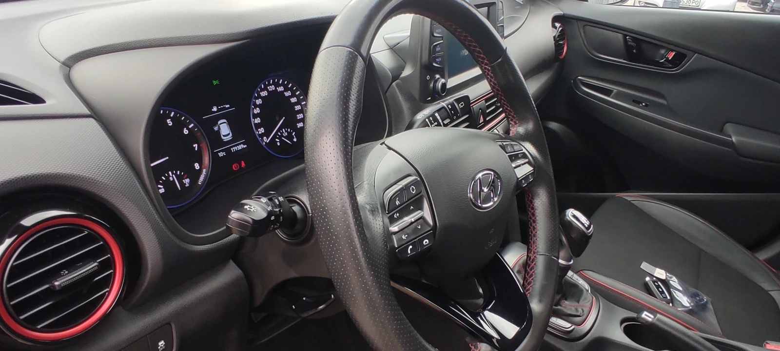 Hyundai Kona КАТО ОТ МАГАЗИНА; УНИКАЛНА-FULL!!!, снимка 13 - Автомобили и джипове - 53968241