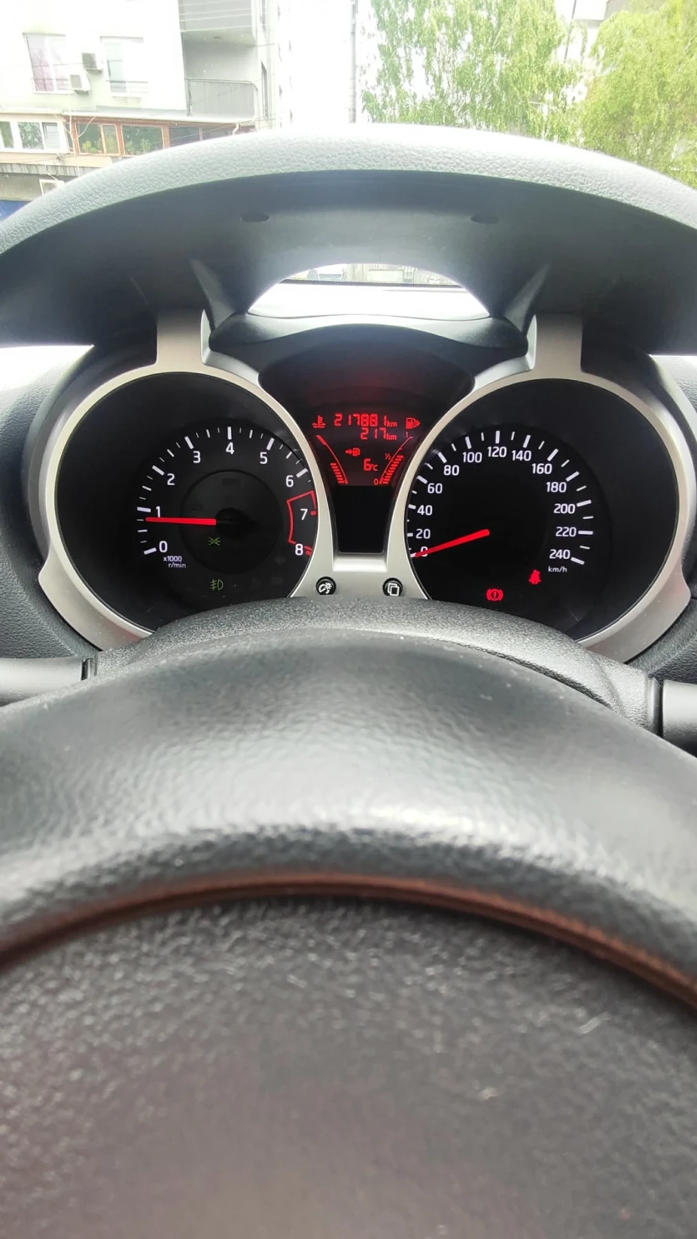 Nissan Juke, снимка 11 - Автомобили и джипове - 54398500