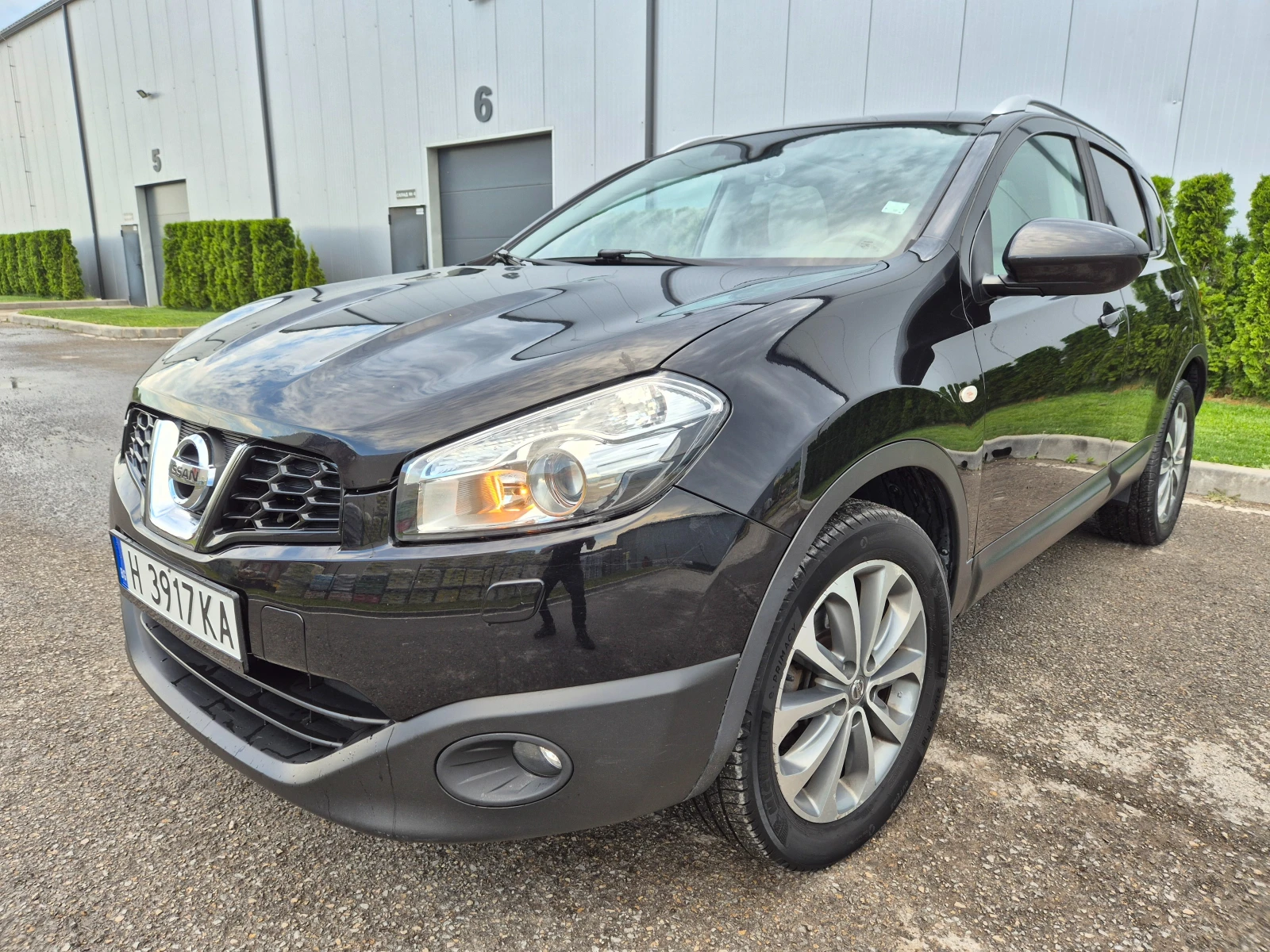 Nissan Qashqai 2.0i Avtomat Navi Koja 4x4 Швейцария 