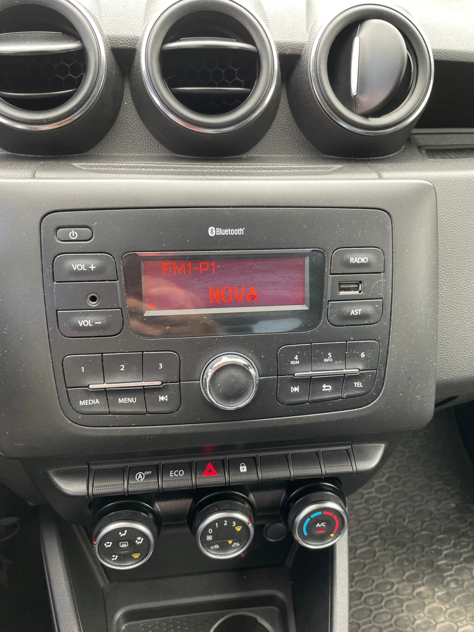 Dacia Duster, снимка 12 - Автомобили и джипове - 55037982