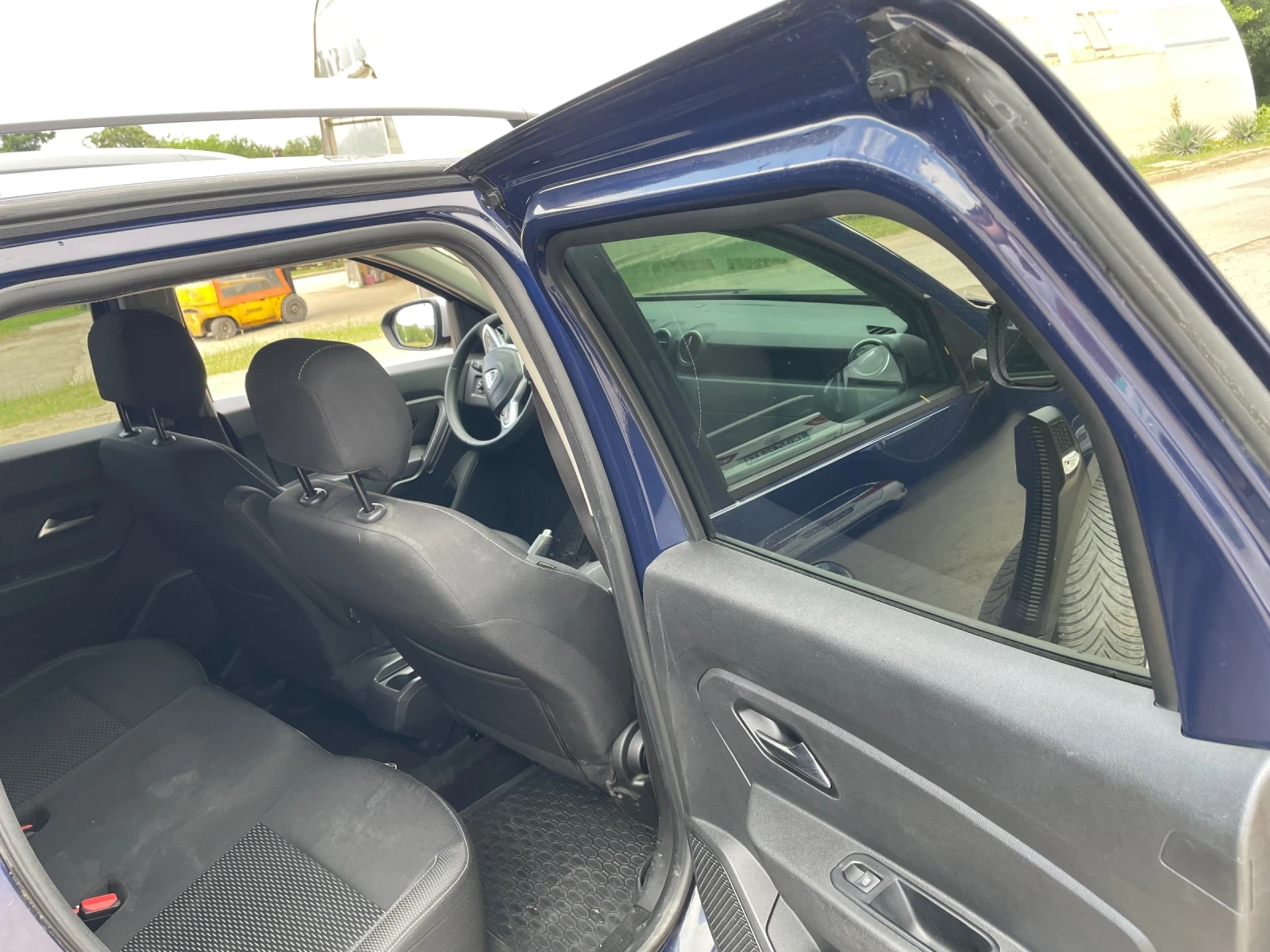 Dacia Duster, снимка 6 - Автомобили и джипове - 55037982