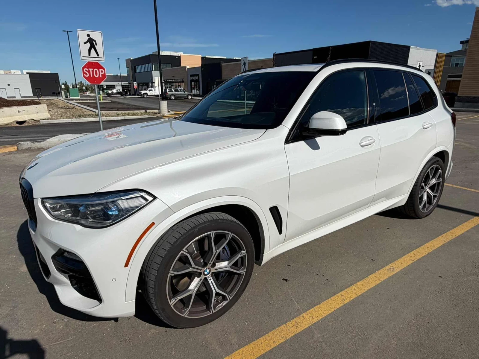 BMW X5 ДИСТРОНИК * SWAROVSKI * H/K * LASER * ПОДГРЕВ * , снимка 3 - Автомобили и джипове - 55255171