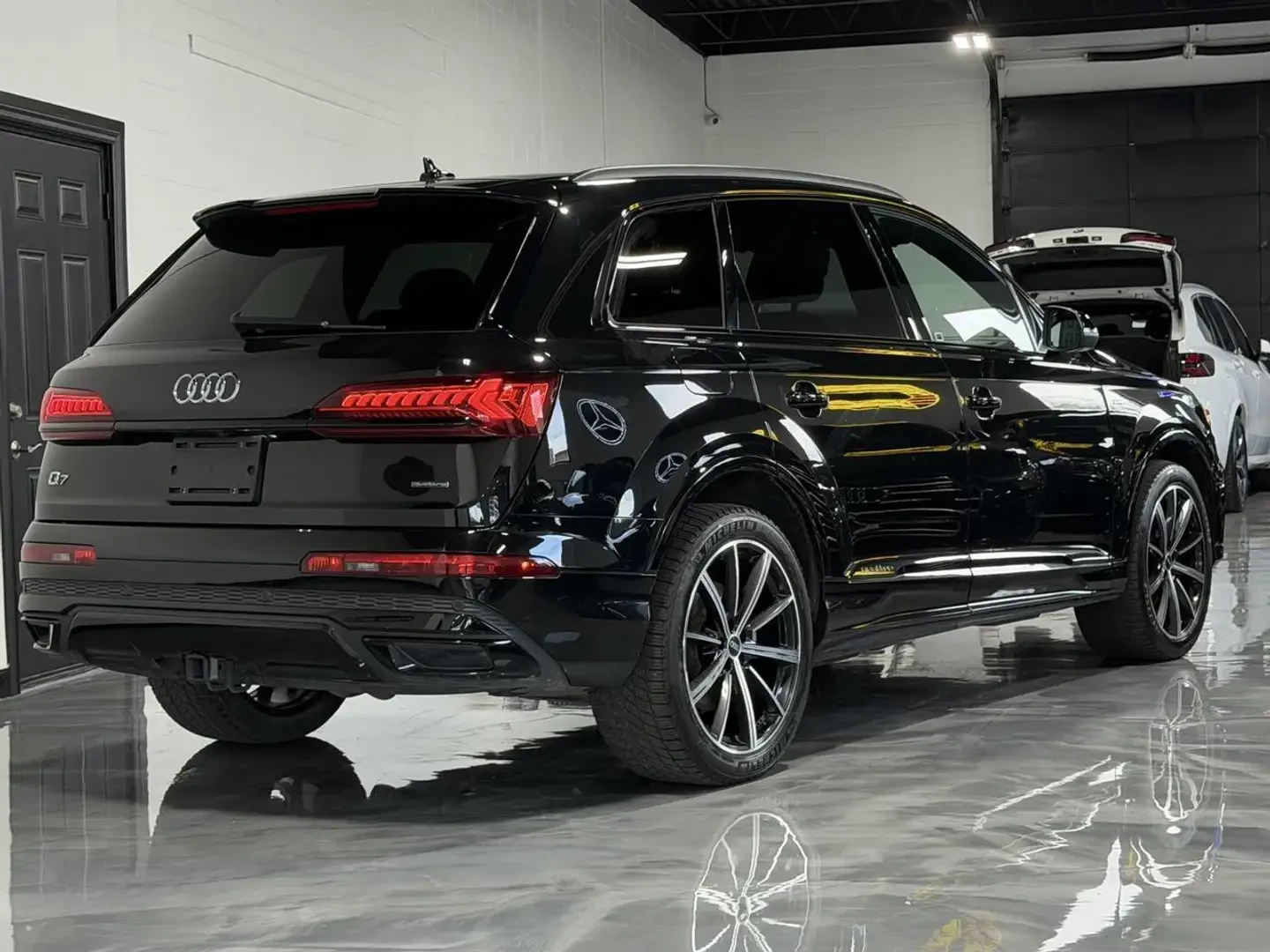 Audi Q7 55TFSI* MATRIX* S* LINE* 360КАМЕРА* ПАНОРАМА* , снимка 2 - Автомобили и джипове - 55751507