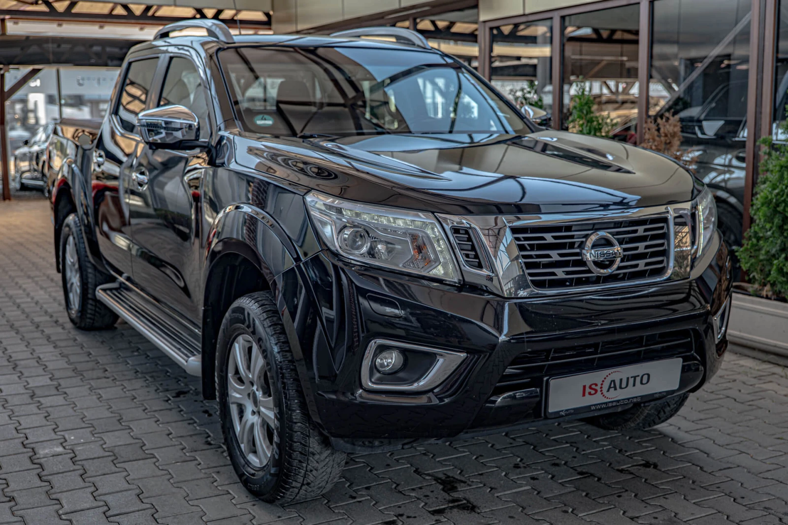 Nissan Navara NP300/Камера 360/Подгрев/AWD, снимка 2 - Автомобили и джипове - 56025693