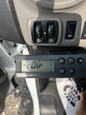 Renault Trafic 1.6 хладилен миносов, снимка 10