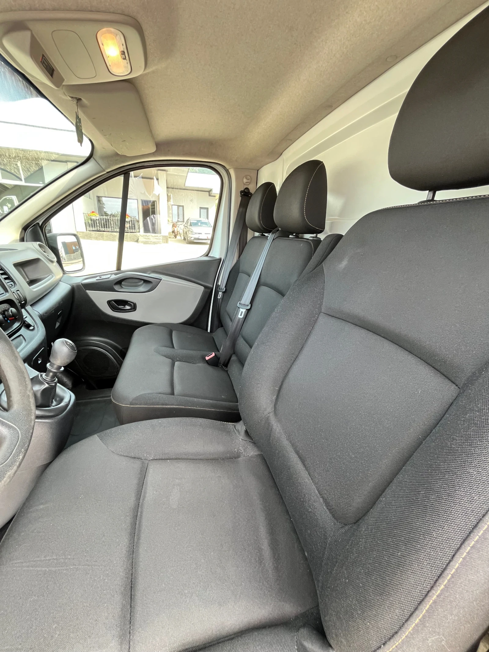 Renault Trafic 1.6 хладилен миносов - изображение 9