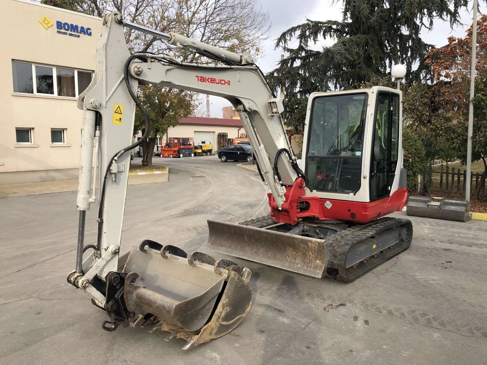 Багер Takeuchi, снимка 1