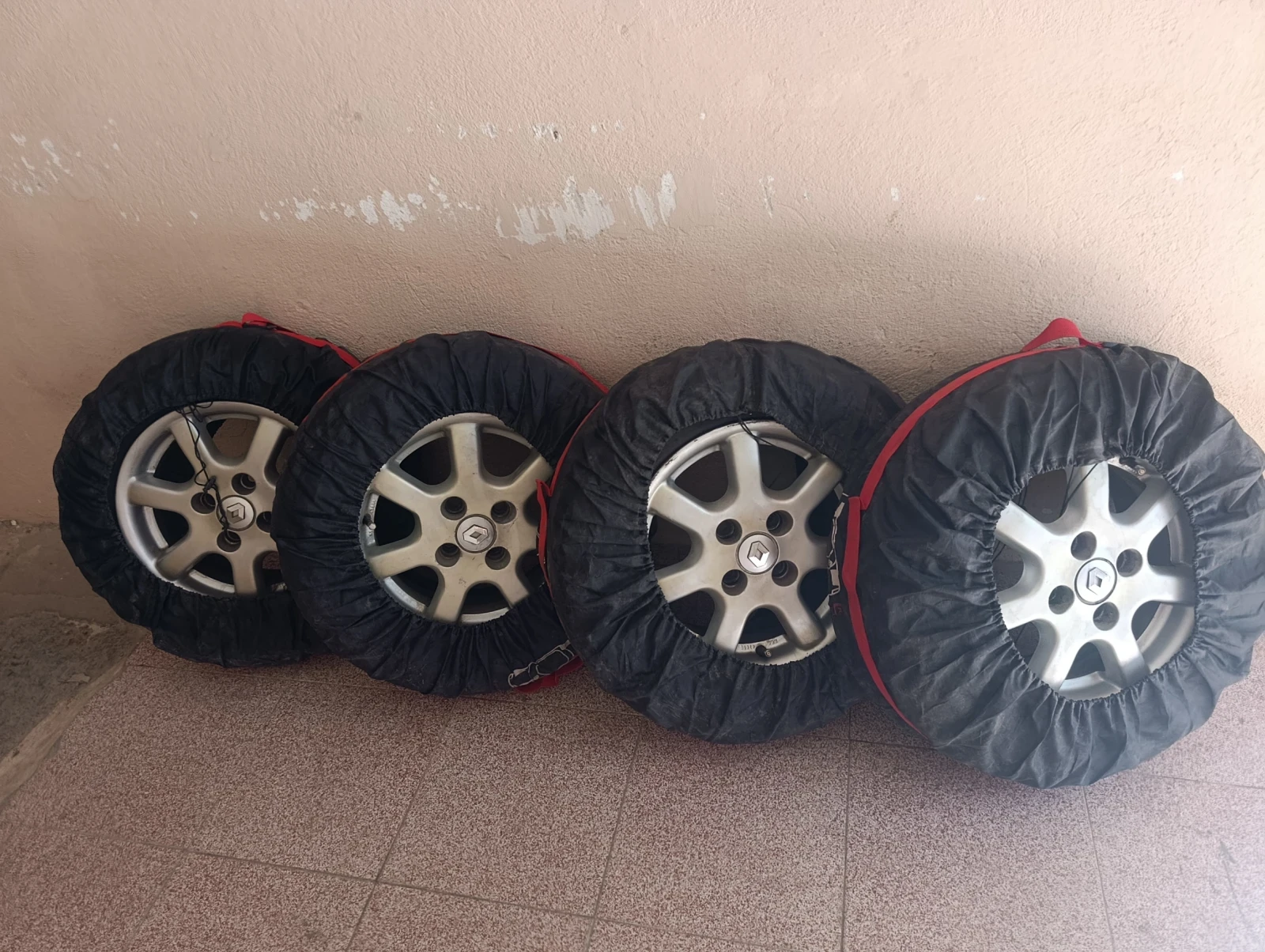 ���� � ������ 175/70R14 �� Renault Clio | Mobile.bg � ����������� 2