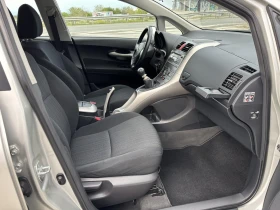 Toyota Auris, снимка 8