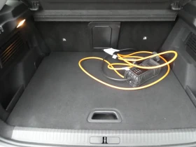 Citroen C4 e-Shine/136HP/СЕРT. БАТЕРИЯ/MASSAGE/CAM/NAVI/233h, снимка 7