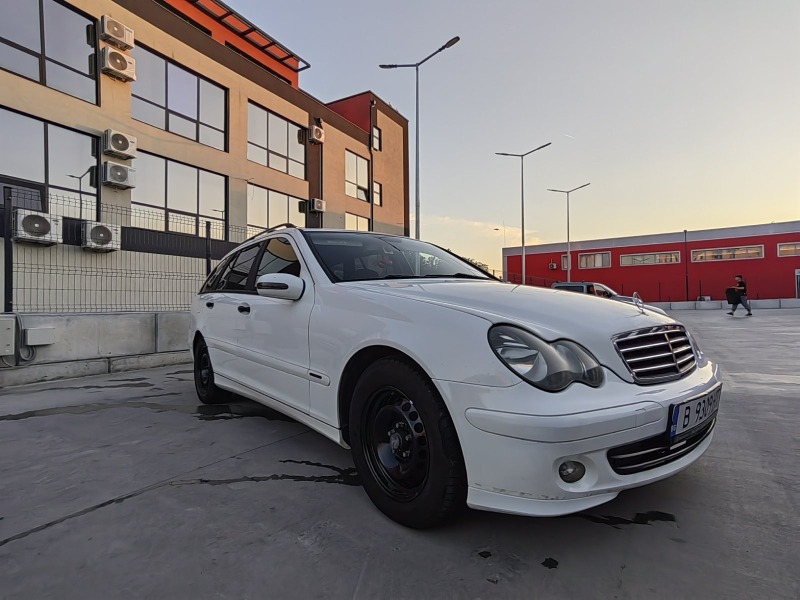 Mercedes-Benz C 220 W203 facelift, снимка 2 - Автомобили и джипове - 46123604