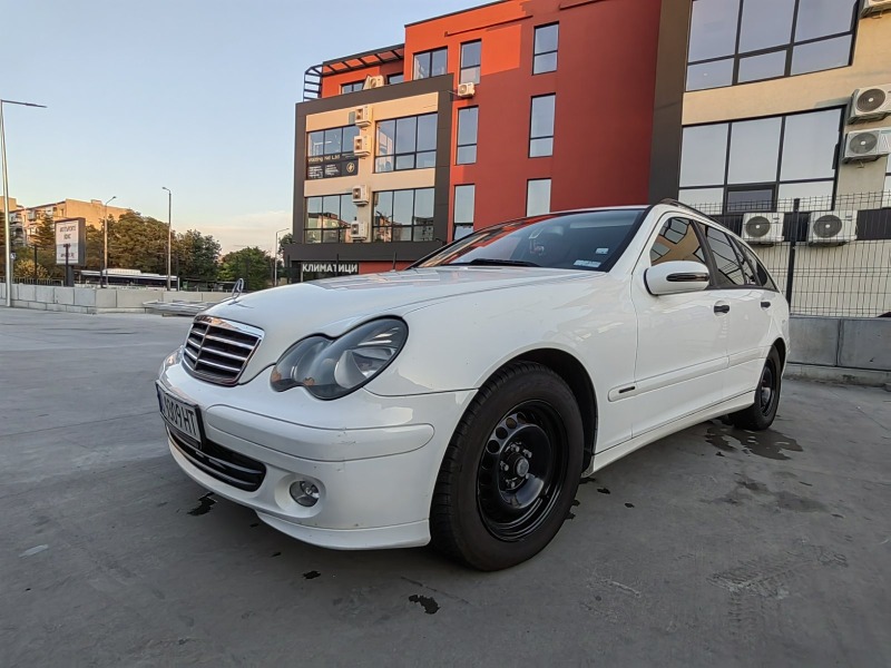 Mercedes-Benz C 220 W203 facelift, снимка 3 - Автомобили и джипове - 46123604