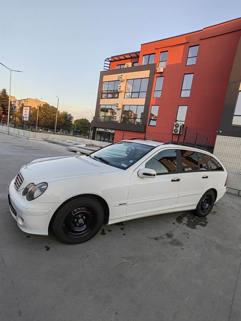 Mercedes-Benz C 220 W203 facelift, снимка 4 - Автомобили и джипове - 46123604