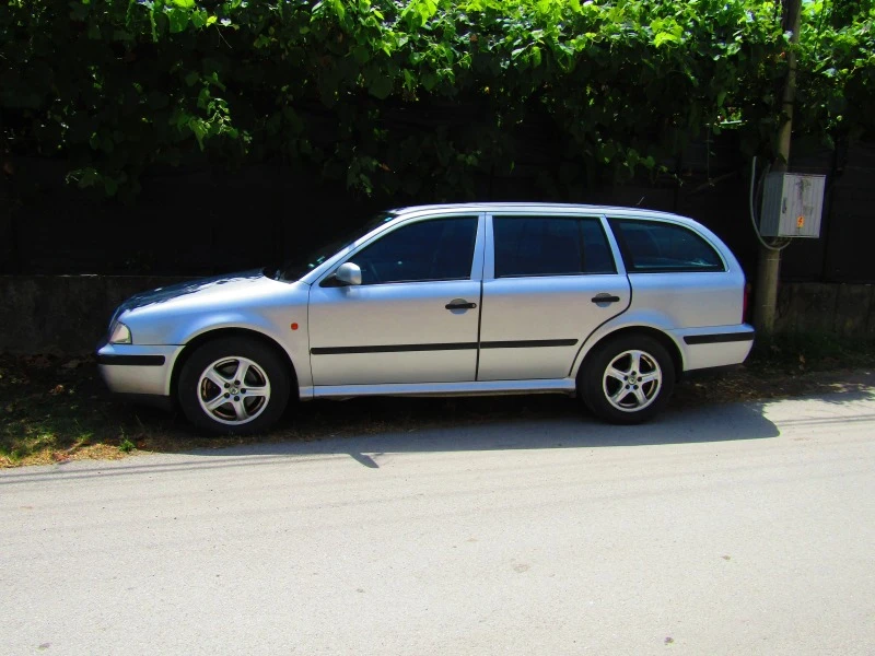 Skoda Octavia, снимка 3 - Автомобили и джипове - 46919229