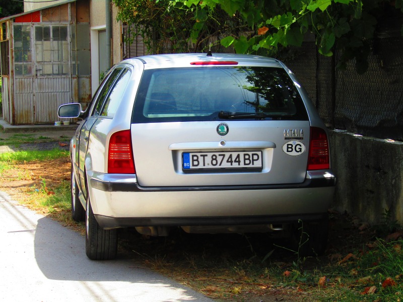 Skoda Octavia, снимка 4 - Автомобили и джипове - 46443704