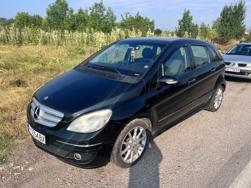 Mercedes-Benz B 180, снимка 1 - Автомобили и джипове - 47417509