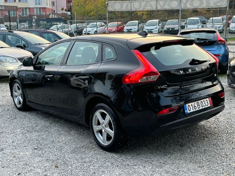 Volvo V40 2.0 D2, снимка 4 - Автомобили и джипове - 47764434