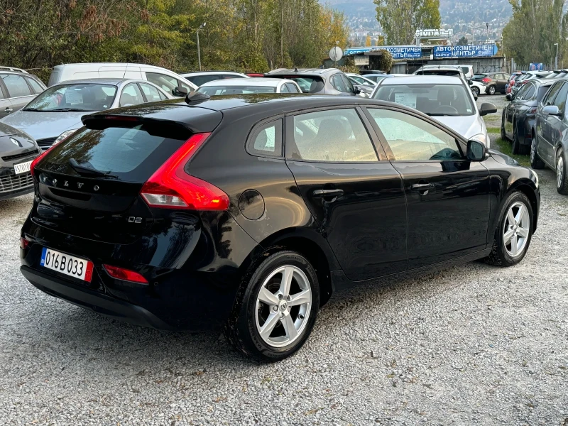 Volvo V40 2.0 D2, снимка 6 - Автомобили и джипове - 47764434