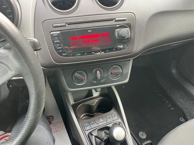 Seat Ibiza 1.4i бензин, снимка 7 - Автомобили и джипове - 49326258