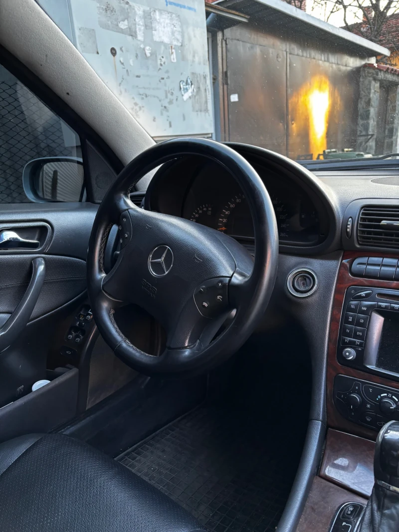 Mercedes-Benz C 270 W203, снимка 4 - Автомобили и джипове - 49551379