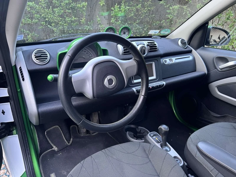 Smart Fortwo, снимка 7 - Автомобили и джипове - 52234182