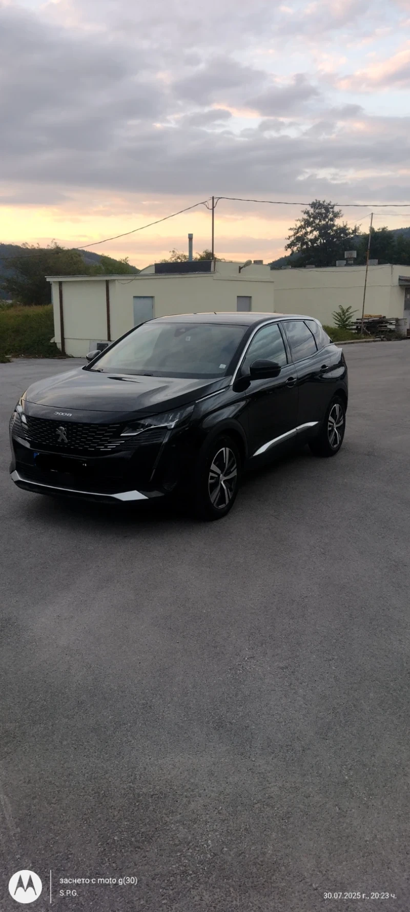 Peugeot 3008 * 1.5 * BlueHDI* EAT8* Allure* , снимка 4 - Автомобили и джипове - 51377232