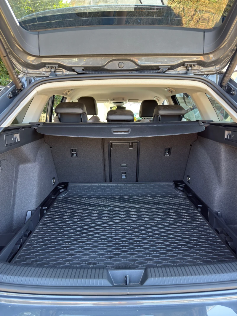 VW Golf Variant Etsi style 150hp , снимка 10 - Автомобили и джипове - 52973226