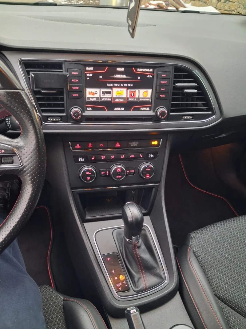 Seat Leon FR 2.0 184к.с, снимка 6 - Автомобили и джипове - 53142028