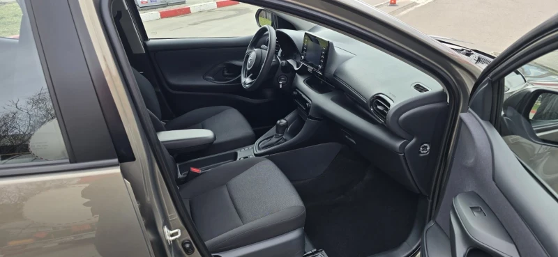 Mazda 2 УНИКАТ-2023 ГОД.-ХИБРИД-АВТОМАТ, снимка 12 - Автомобили и джипове - 53468090