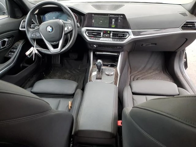 BMW 330 XI* Head Up* Apple CarPlay* Sport line, снимка 8 - Автомобили и джипове - 48636106