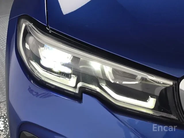 BMW 320 320i M Sport, снимка 14 - Автомобили и джипове - 55684281
