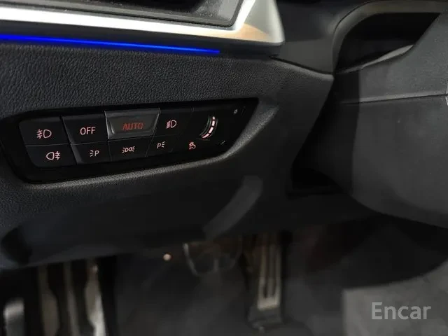 BMW 320 320i M Sport, снимка 12 - Автомобили и джипове - 55684281