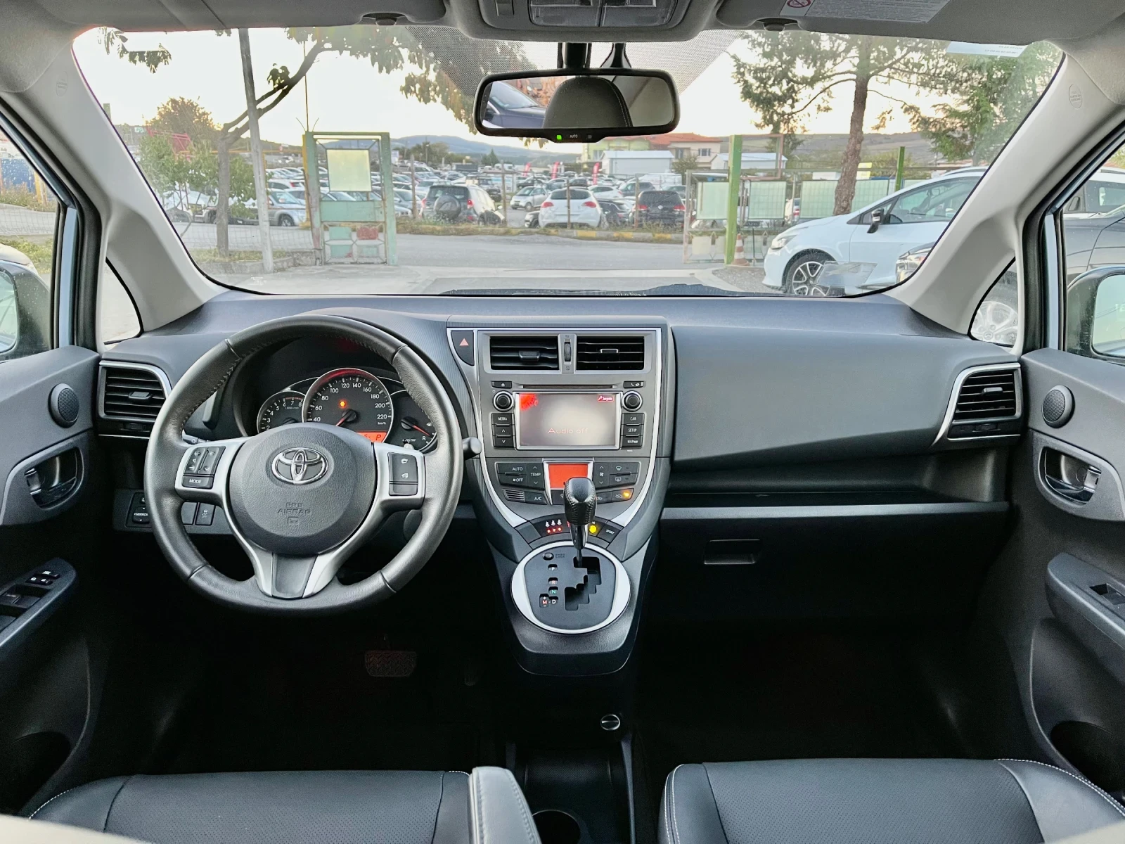 Toyota Verso S 1.33 vvt-i / automatic  - изображение 8