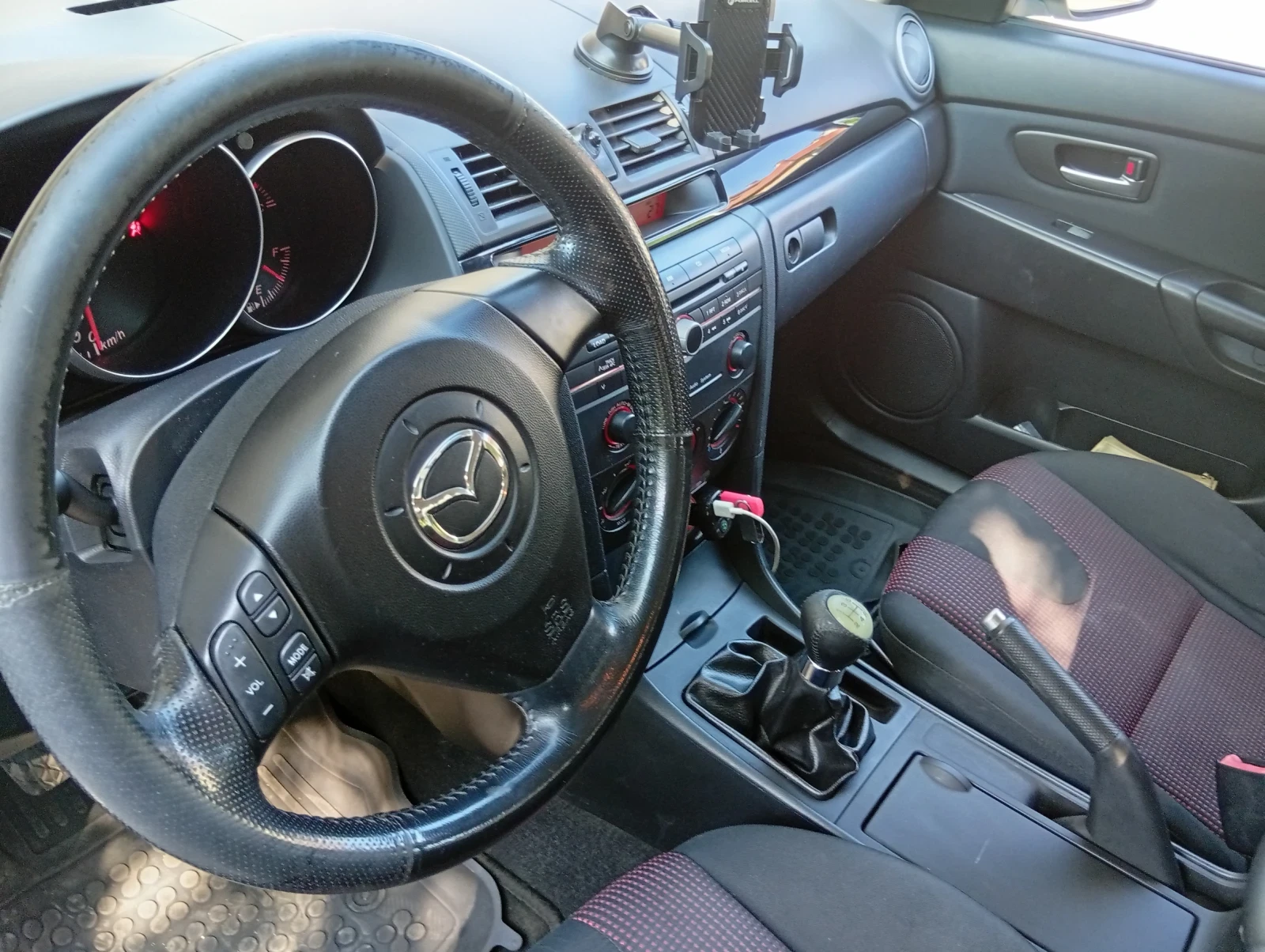 Mazda 3  - изображение 7