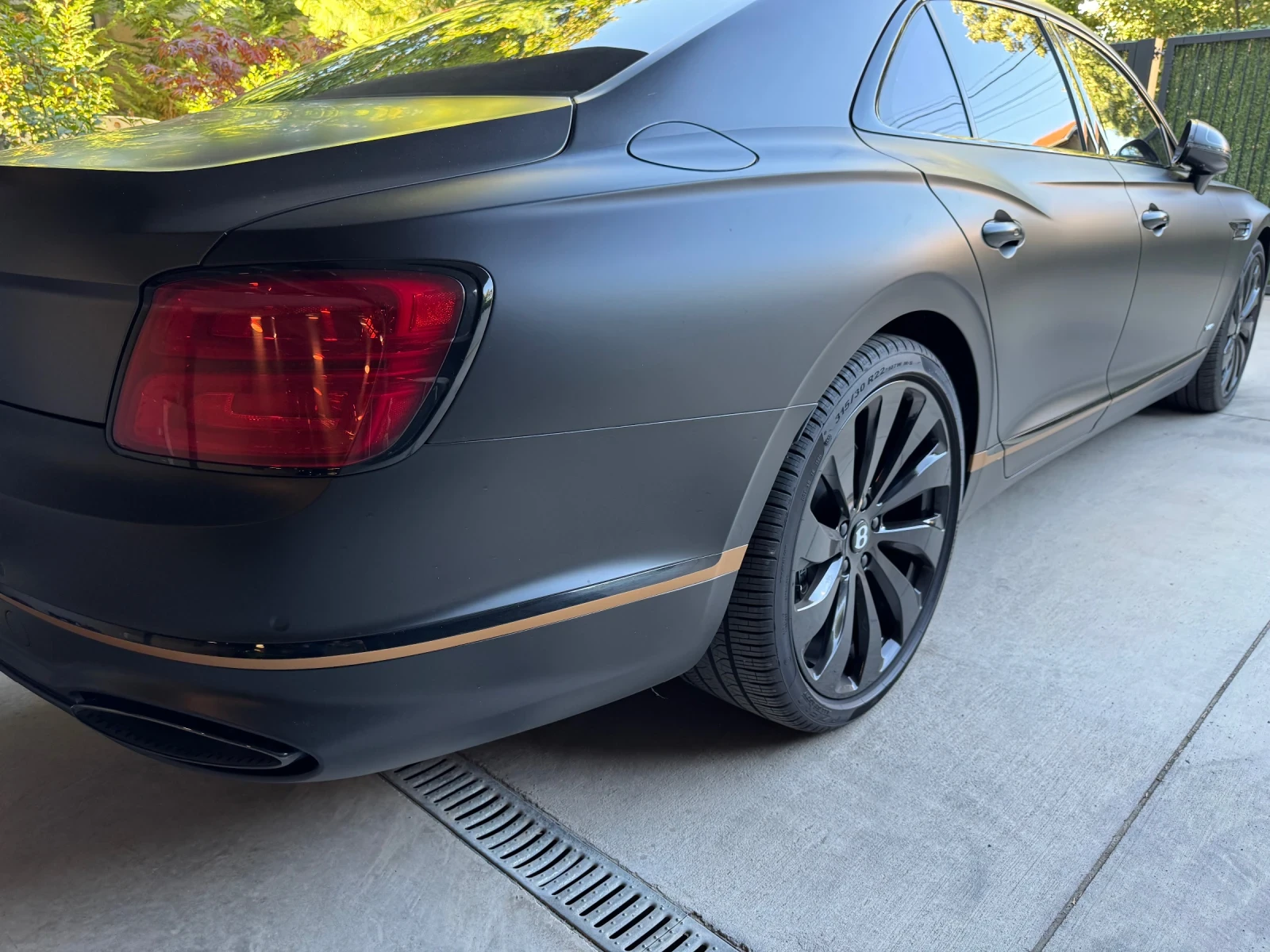 Bentley Flying Spur W12 Mulliner - изображение 5