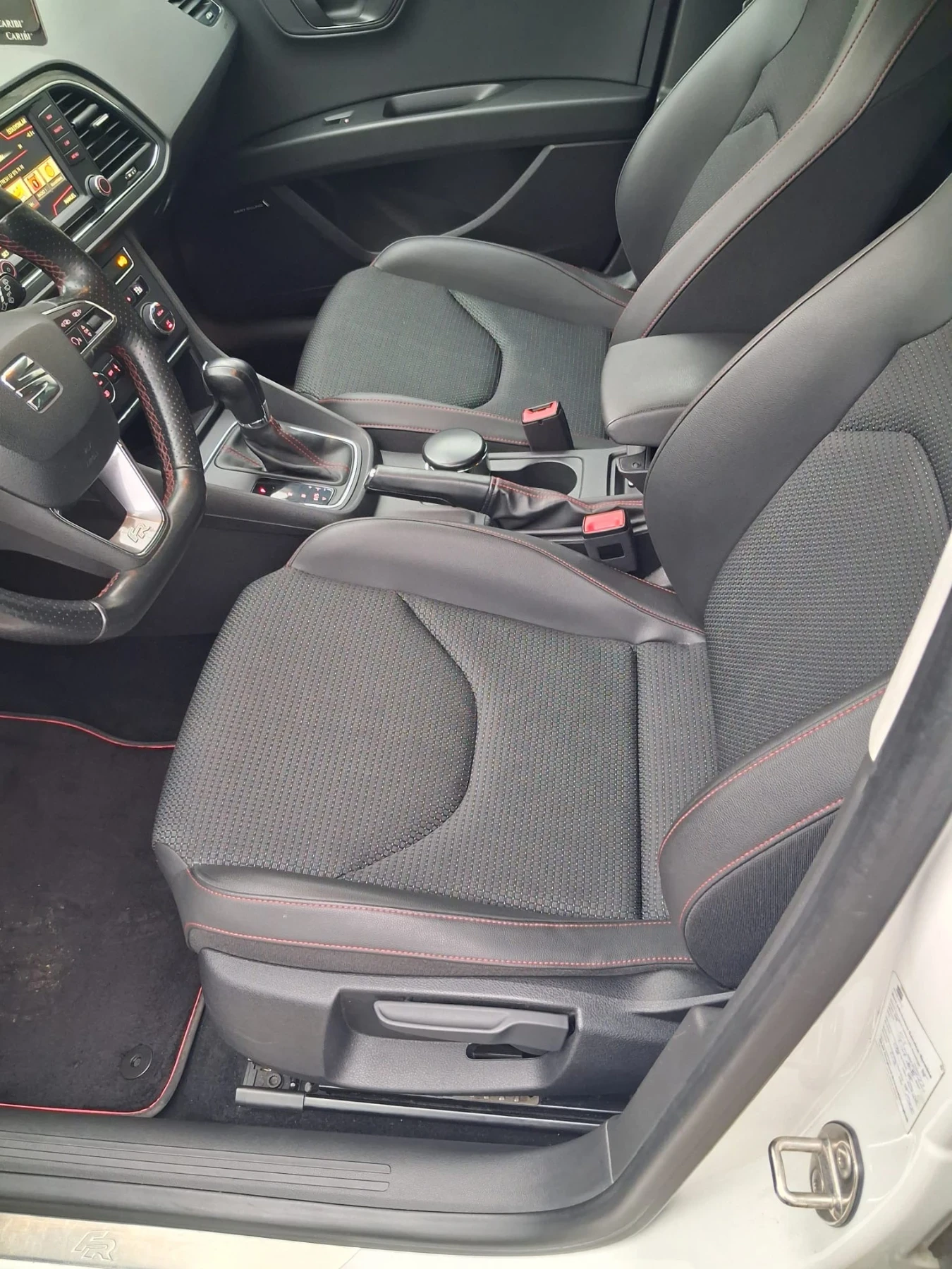 Seat Leon FR 2.0 184к.с - изображение 8