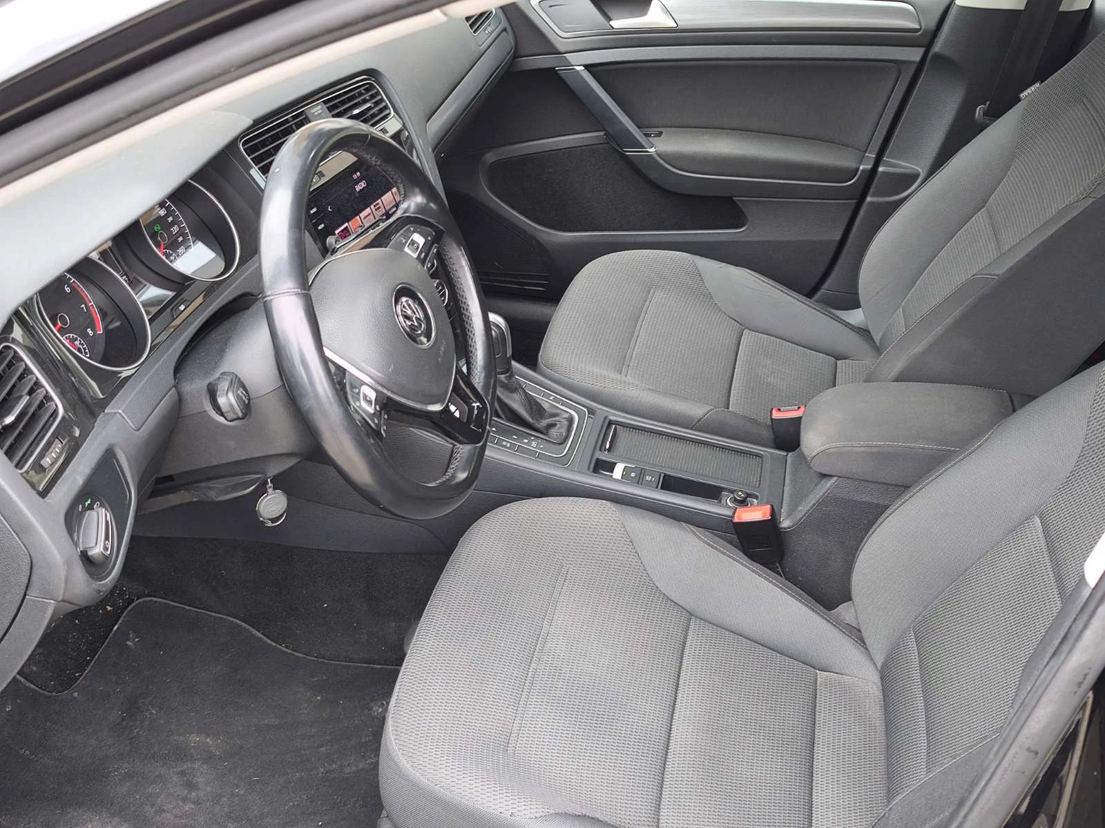 VW Golf FACELIFT 1.5 TGI DSG | Mobile.bg � ����������� 4