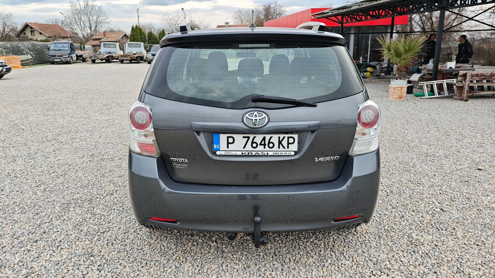 Toyota Verso ВСИЧКО ПЛАТЕНО/ОБСЛУЖЕН/РЕЙЛИНГ/ТЕГЛИЧ/KEYLESS_GO, снимка 8 - Автомобили и джипове - 53934371