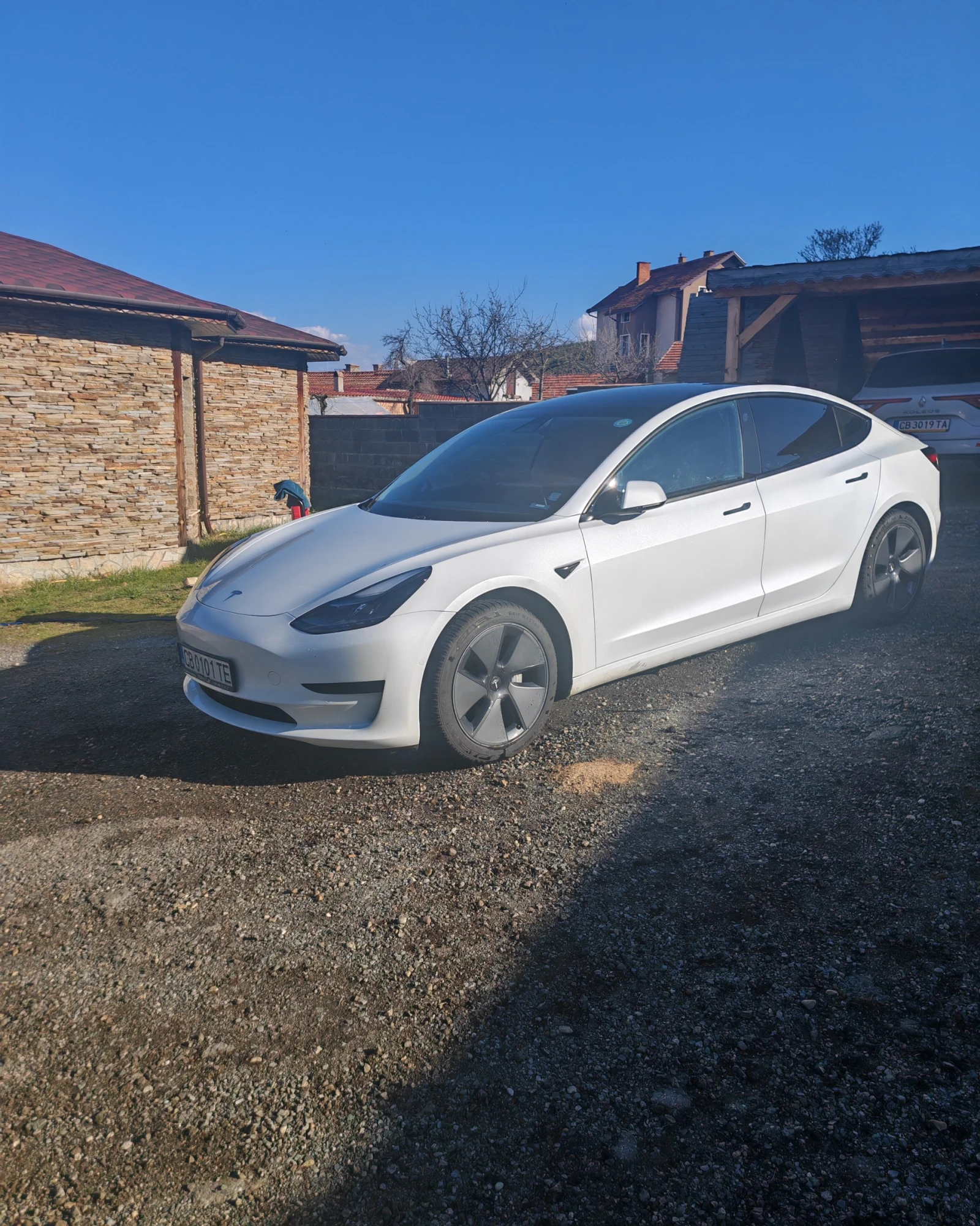 Tesla Model 3 SR+ , снимка 2 - Автомобили и джипове - 54105387