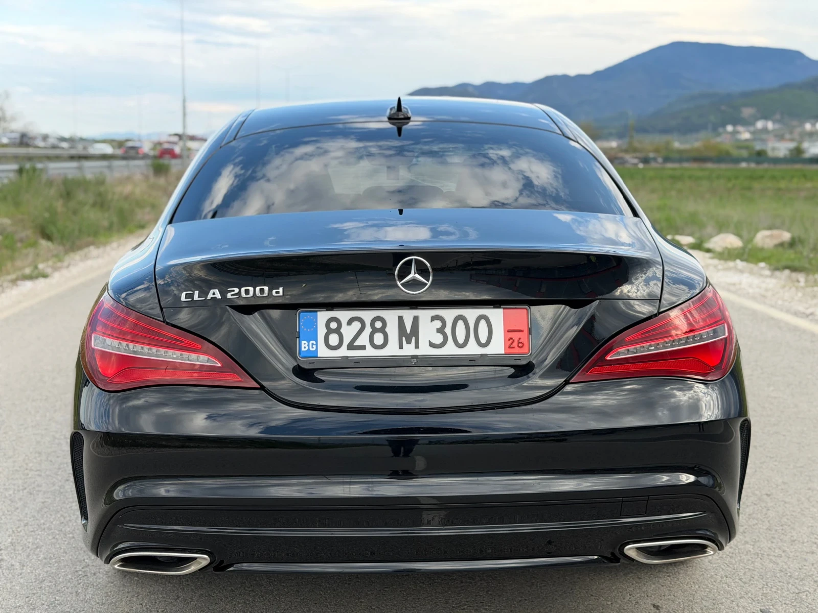 Mercedes-Benz CLA 200 AMG , снимка 4 - Автомобили и джипове - 54257698