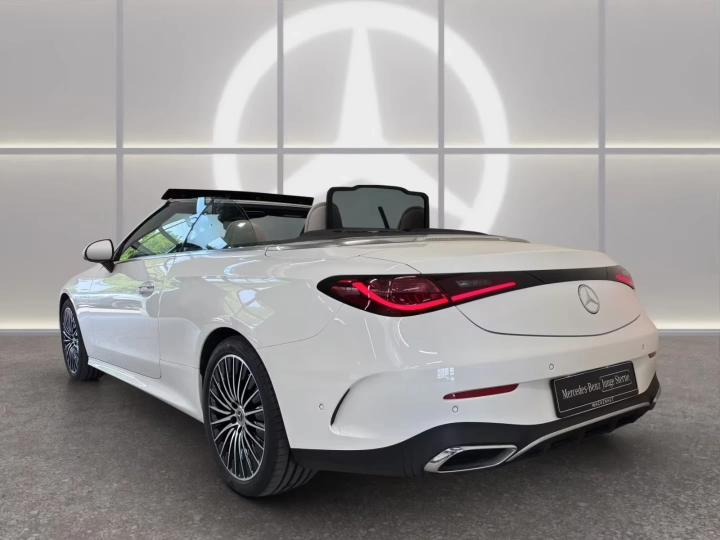 Mercedes-Benz CLE 180 Cabrio , снимка 3 - Автомобили и джипове - 54417082