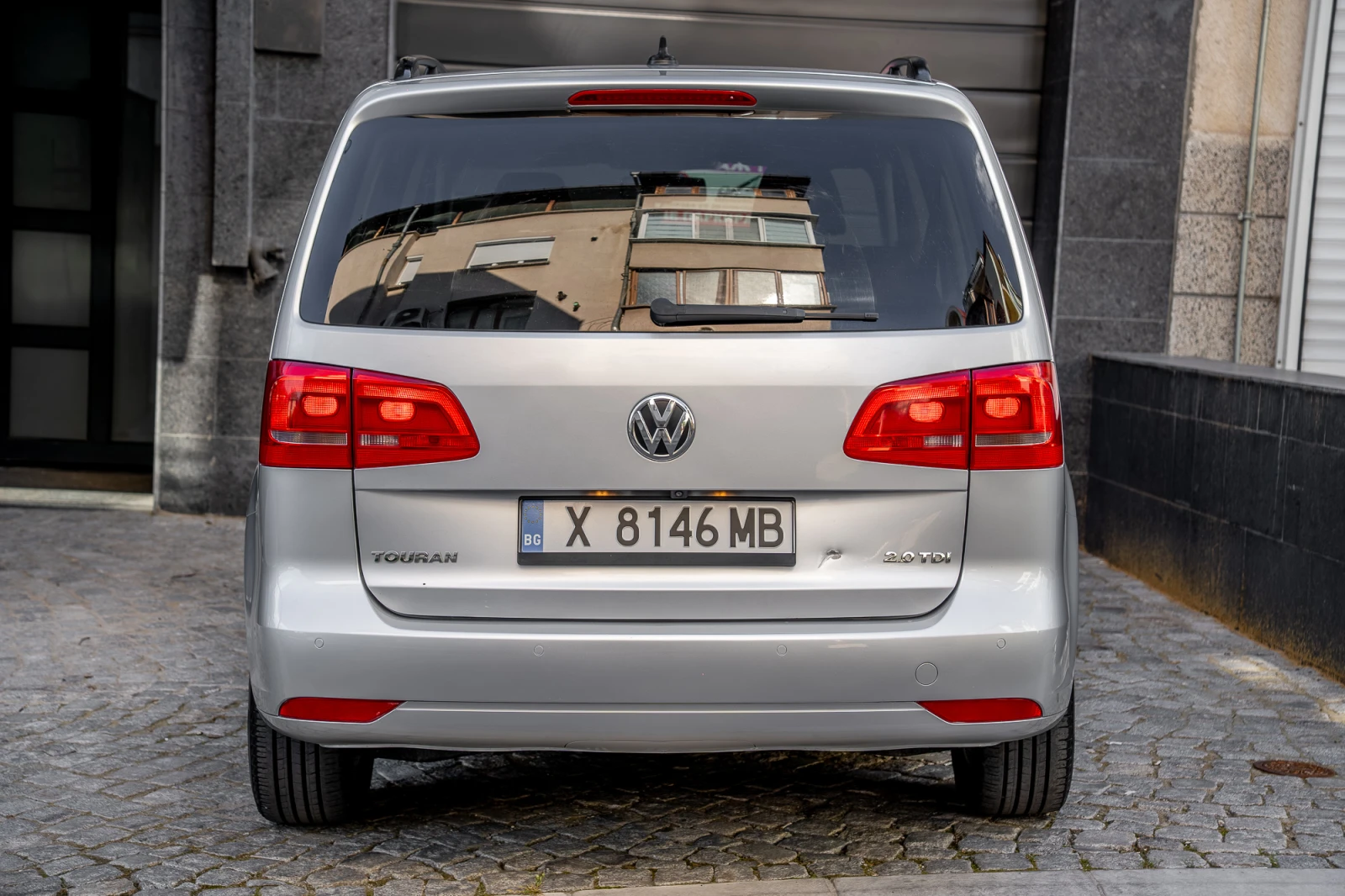 VW Touran 2.0TDI DSG, снимка 4 - Автомобили и джипове - 54579945
