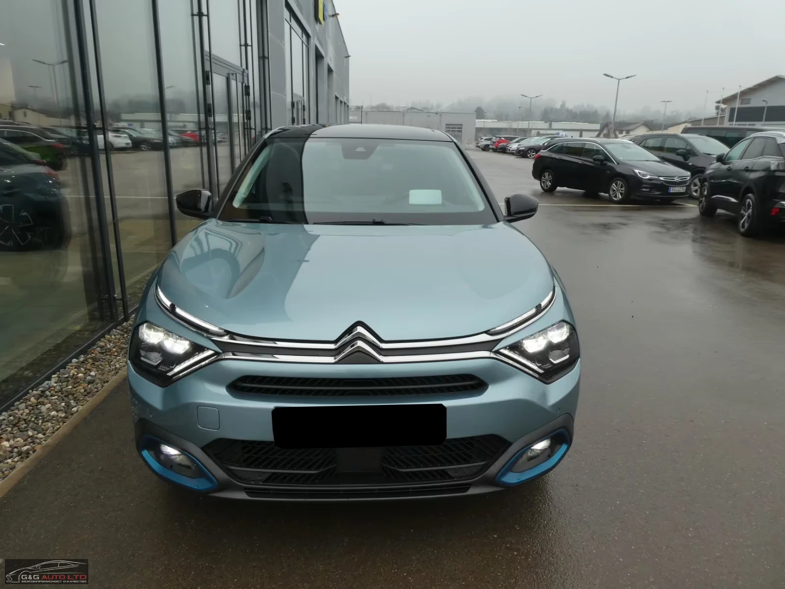 Citroen C4 e-Shine/136HP/СЕРT. БАТЕРИЯ/MASSAGE/CAM/NAVI/233h, снимка 5 - Автомобили и джипове - 54622629