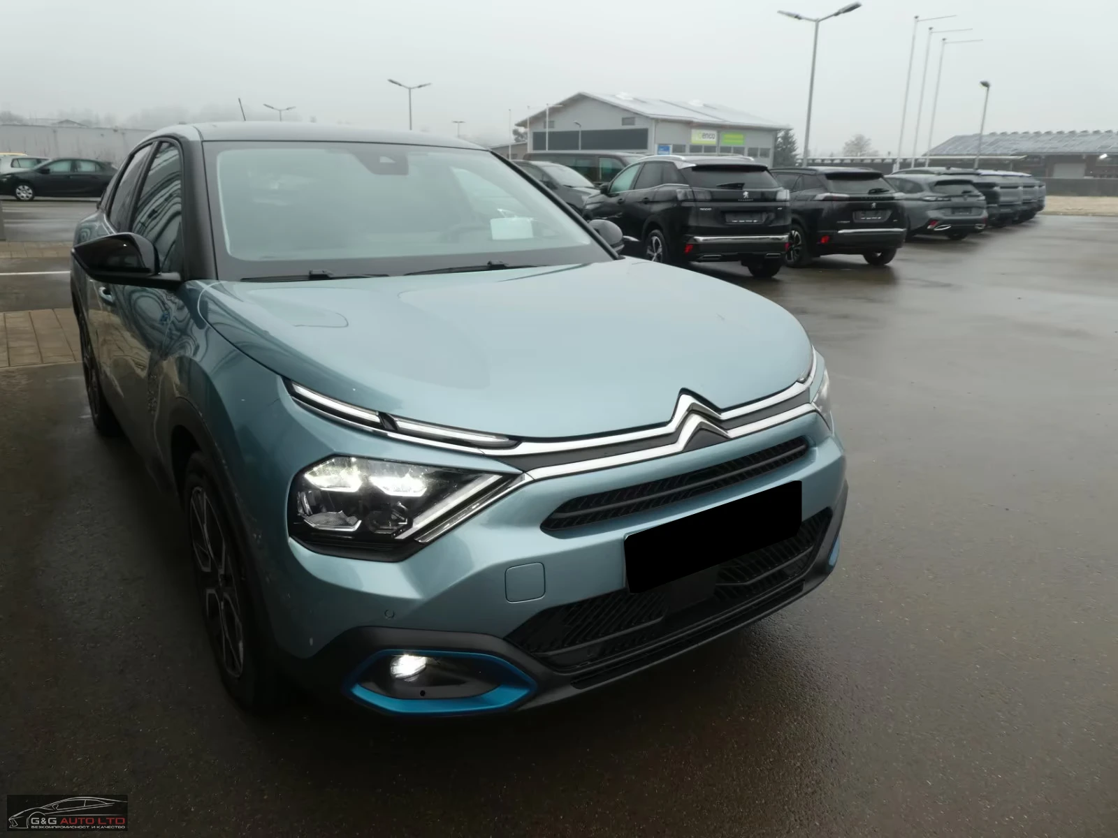 Citroen C4 e-Shine/136HP/СЕРT. БАТЕРИЯ/MASSAGE/CAM/NAVI/233h, снимка 4 - Автомобили и джипове - 54622629