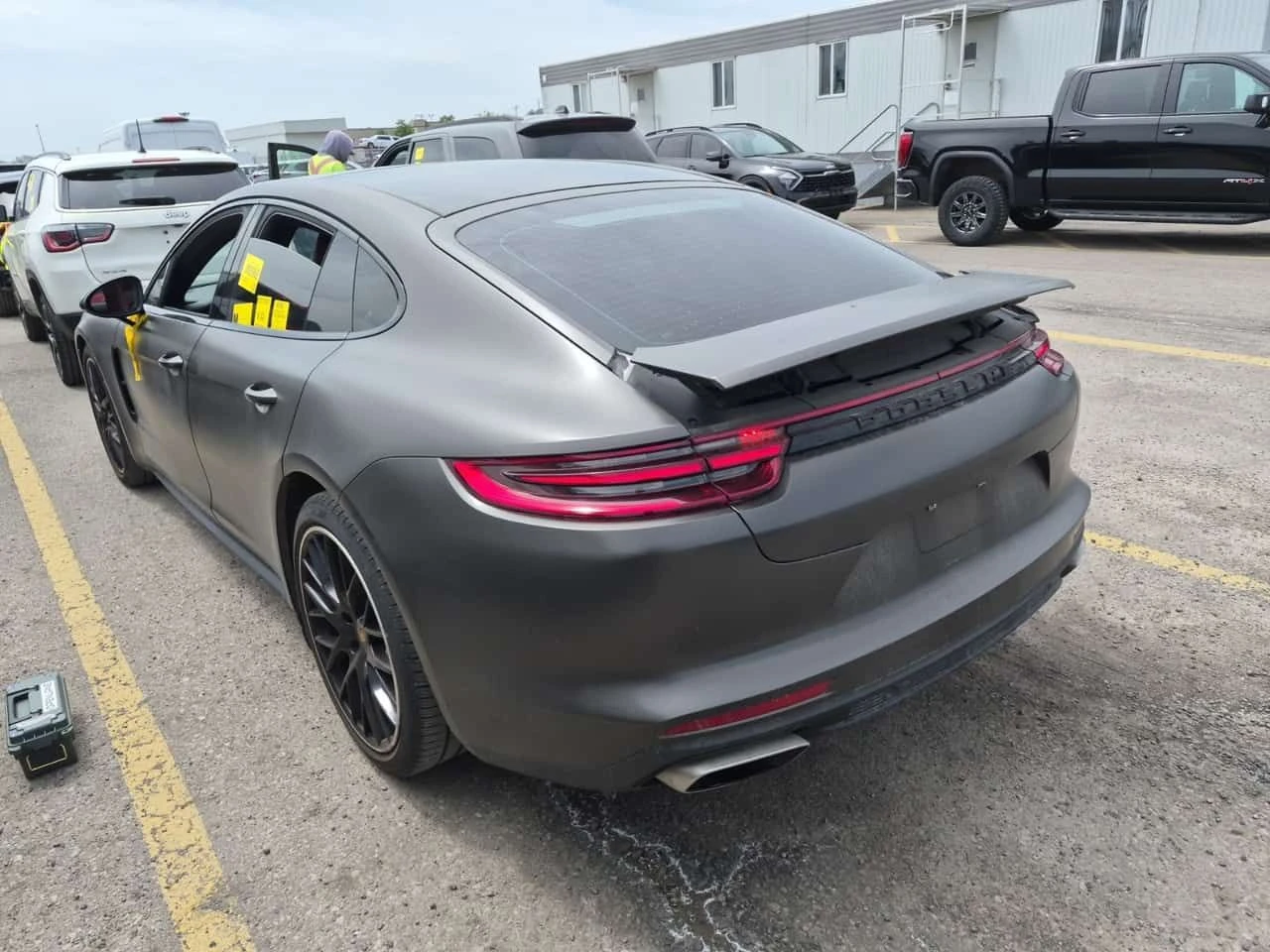 Porsche Panamera * 4 * CARFAX * БЕЗ ПЪРВОНАЧАЛНА ВНОСКА, снимка 4 - Автомобили и джипове - 54813978