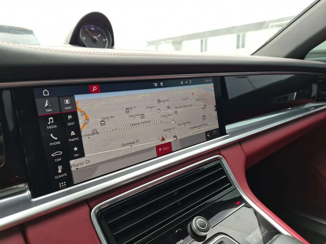 Porsche Panamera * 4 * CARFAX * БЕЗ ПЪРВОНАЧАЛНА ВНОСКА, снимка 11 - Автомобили и джипове - 54813978