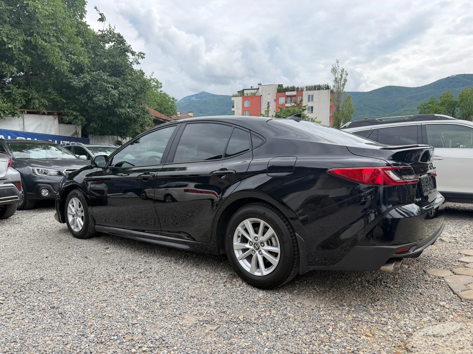 Toyota Camry SE HEV, снимка 6 - Автомобили и джипове - 55138792